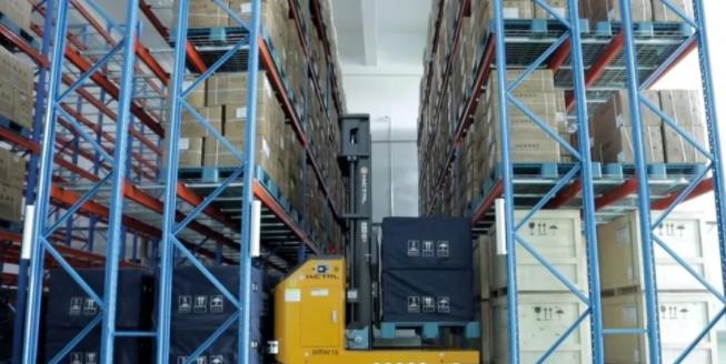 倉儲(chǔ)搬運(yùn)機(jī)器人